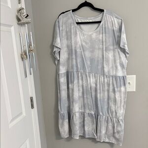Maurices Light Gray Casual Top